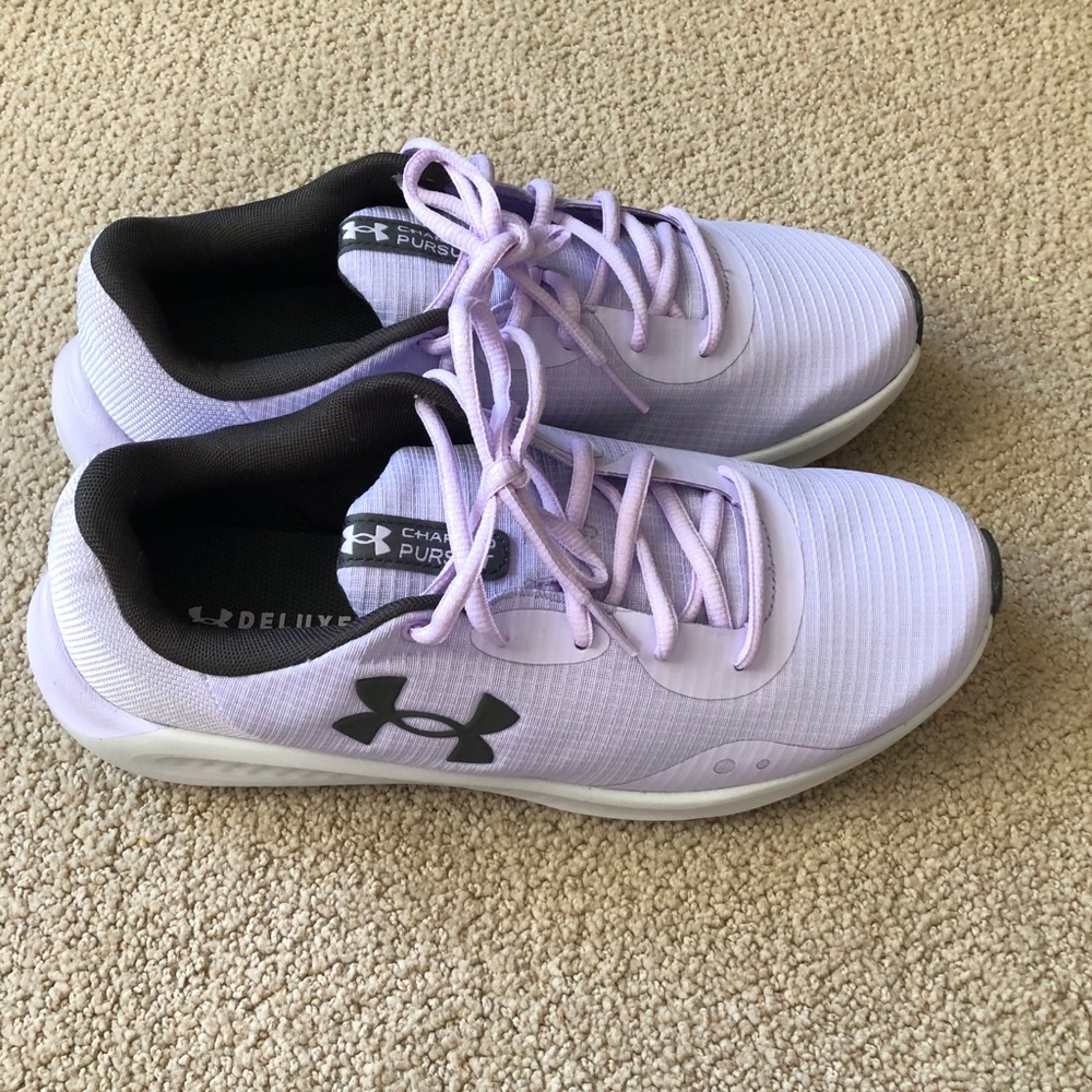 Women’s Under Armour Runners NWOT